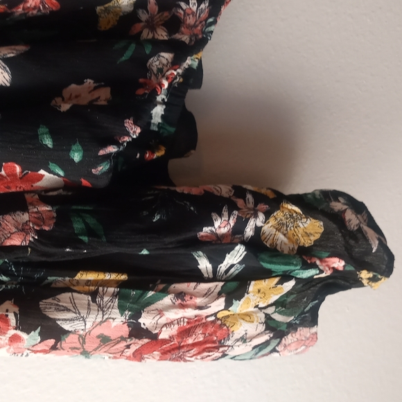 Xhilaration off-the-shoulder Top w/ skirt - Picture 3 of 11